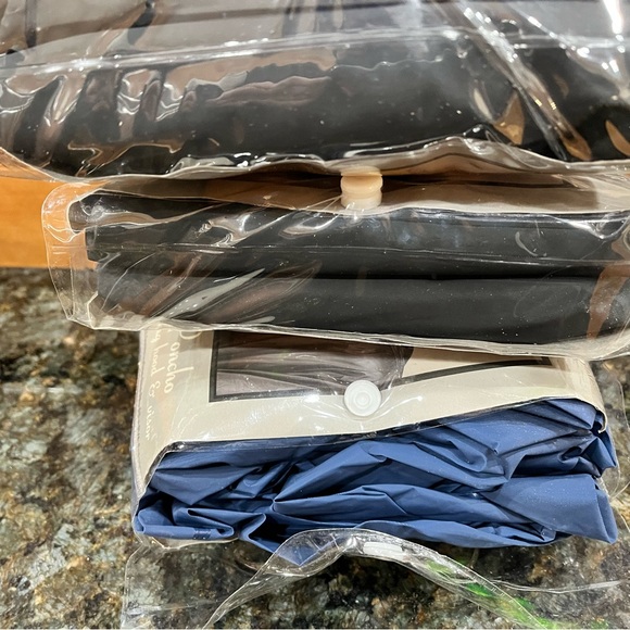 3 Brand New Unisex Adult Raindeer Hooded Reusable Rain Ponchos - Picture 3 of 5